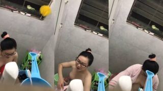 Bokep Ngintipin Tetangga Kosann Lagi Mandi